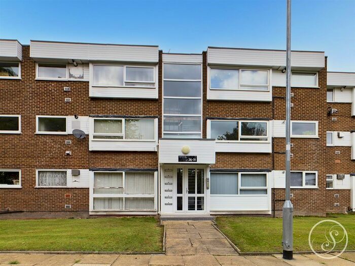 1 Bedroom Flat To Rent In The Moorlands, Leeds, LS17