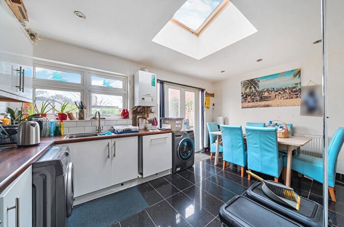 4 Bedroom Terraced House For Sale In Seabrook Gardens, Romford, RM7