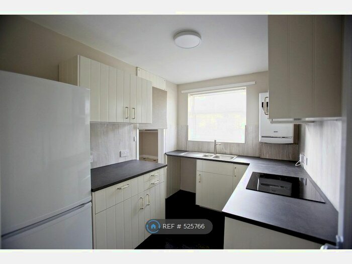 2 Bedroom Flat To Rent In Western Avenue, Bridge, Canterbury, CT4