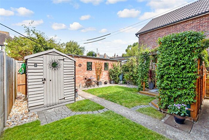 3 Bedroom End Of Terrace House For Sale In Church Road, New Romney, Kent, TN28