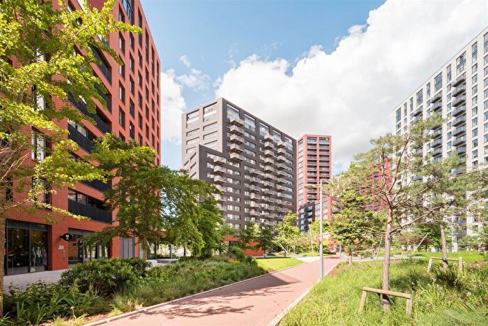 1 Bedroom Flat To Rent In Kent Building, Hope Street, London City Island, London, E14