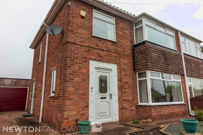3 Bedroom Semi-Detached House To Rent In Fulford Avenue, Retford, DN22