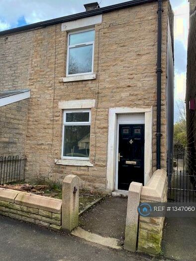 2 Bedroom End Of Terrace House To Rent In Hadfield Road, Hadfield, Glossop, SK13