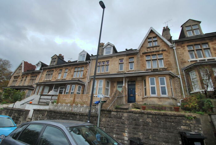 1 Bedroom Apartment To Rent In Wells Road, Bath, BA2
