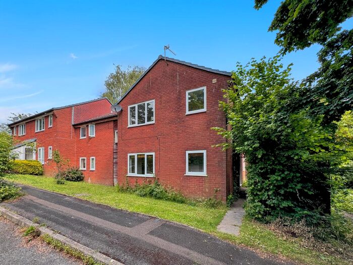 Studio To Rent In Thames Close, Chartwell Green, SO18