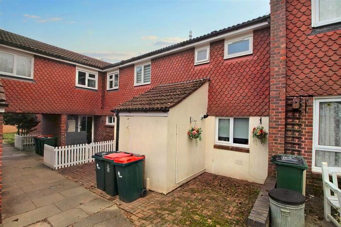 3 Bedroom Property To Rent In Keswick Close, Ifield, Crawley, RH11