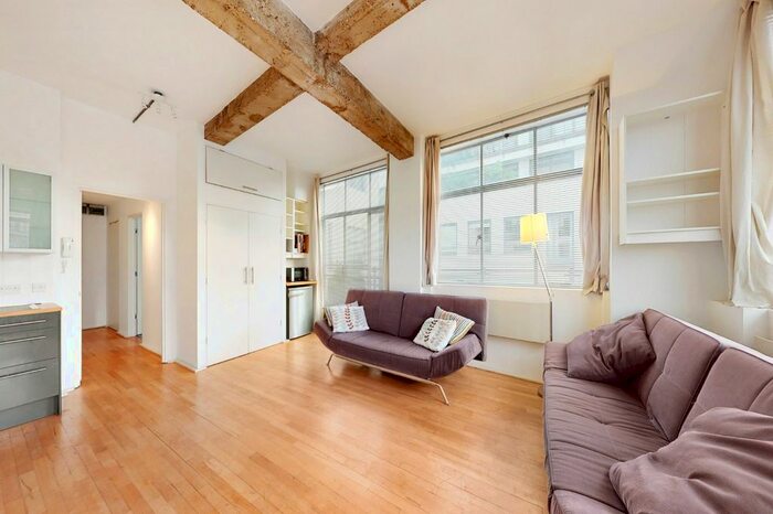 1 Bedroom Flat To Rent In Saffron Hill, Clerkenwell, EC1N