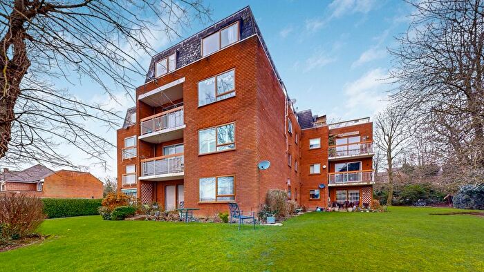 2 Bedroom Flat For Sale In London Road, Stanmore, HA7