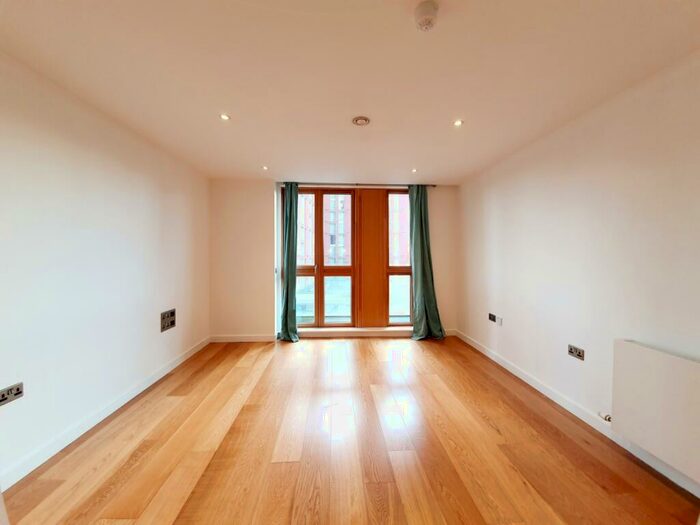 1 Bedroom Apartment To Rent In Watermans Place Wharf Approach Leeds, LS1