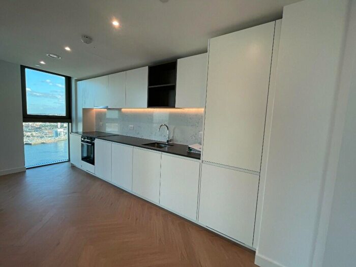1 Bedroom Flat To Rent In One Thames Quay, Marsh Wall, London, E14
