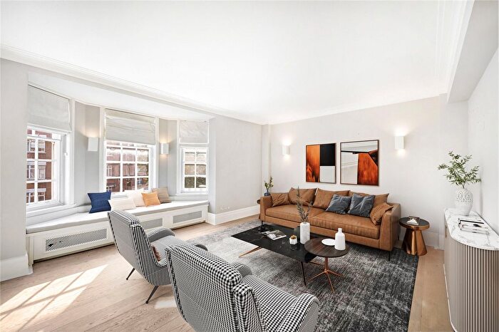 3 Bedroom Flat To Rent In Malvern Court, Onslow Square, SW7