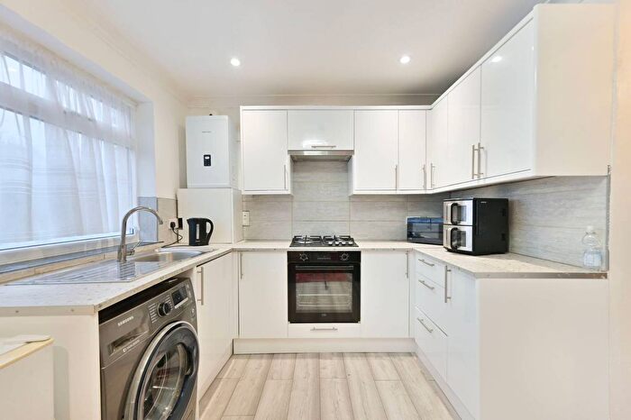 3 Bedroom End Terrace House For Sale In Tokyngton Avenue, Wembley, HA9
