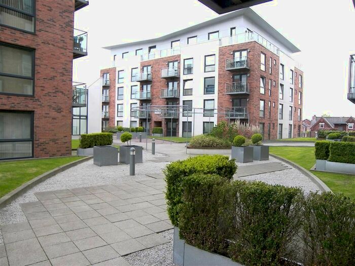 1 Bedroom Flat To Rent In Prestwich, Manchester, M25