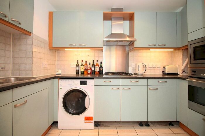 2 Bedroom Flat To Rent In Apartment, Somerville Point, Rotherhithe Street, London, SE16