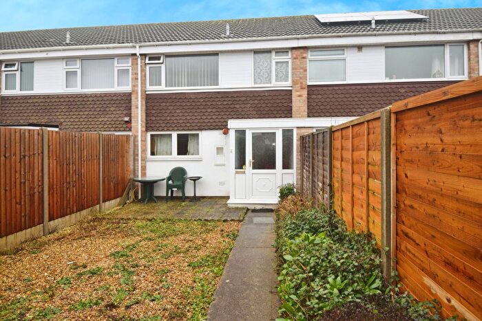 3 Bedroom Terraced House For Sale In Hawthorn Close, Bridgwater, TA6