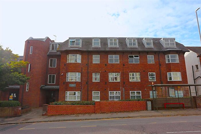 2 Bedroom Flat To Rent In Ditchling Road, Brighton, BN1