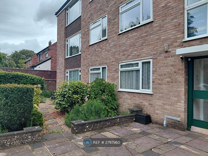 2 Bedroom Flat To Rent In Conway Court, Exeter, EX1