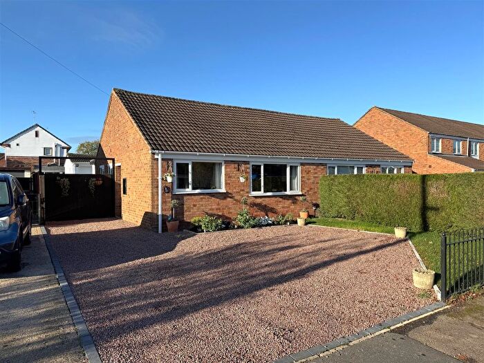 3 Bedroom Semi Detached Bungalow For Sale In Compton Close, Corse, GL19