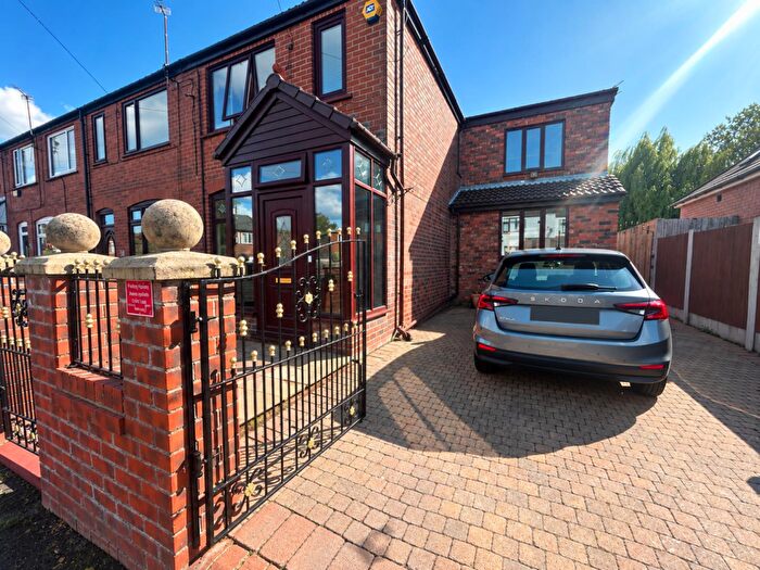 3 Bedroom Semi Detached House To Rent In Stansfield Street, Newton Heath, Manchester, M40
