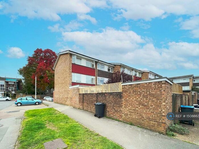 5 Bedroom End Of Terrace House To Rent In Howard Road, Surbiton, KT5