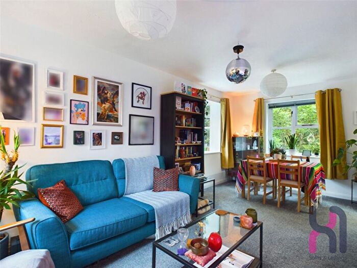 2 Bedroom Flat To Rent In Monroe Close, Hepburn Court, M6