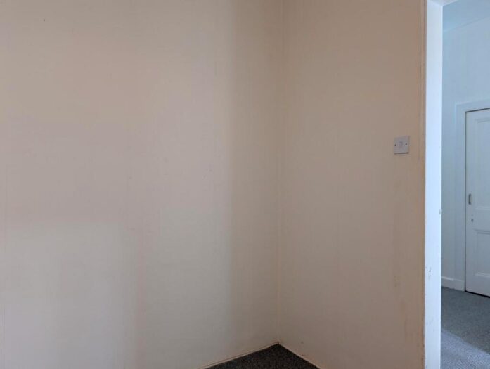 1 Bedroom Terraced House To Rent In Roseburn Street, Edinburgh, Midlothian, EH12