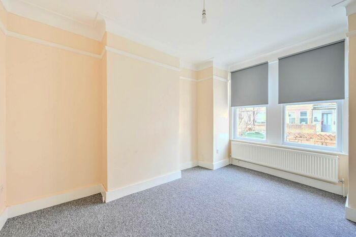 2 Bedroom End Of Terrace House To Rent In Fulbourne Road, Walthamstow, London, E17