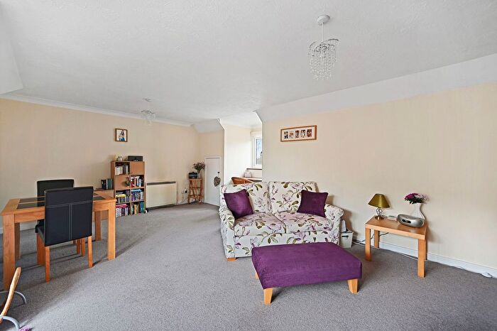 1 Bedroom Flat To Rent In St. James Road, Sutton, SM1