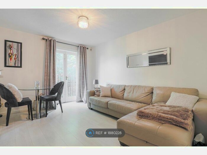 1 Bedroom Flat To Rent In Southerngate Way, London, SE14