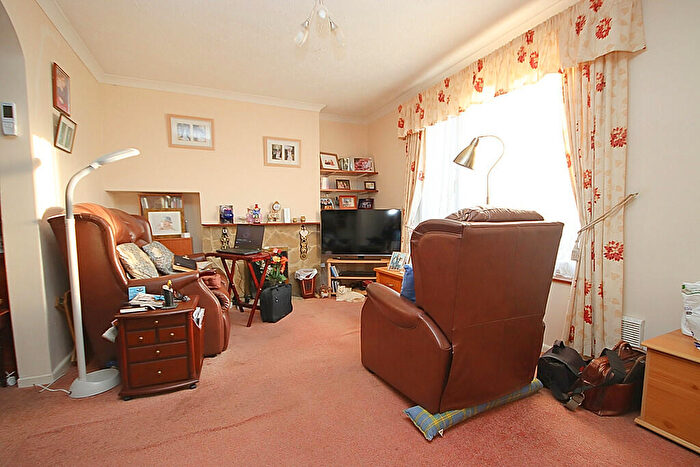 3 Bedroom End Of Terrace House For Sale In Arun Road, Billingshurst, RH14