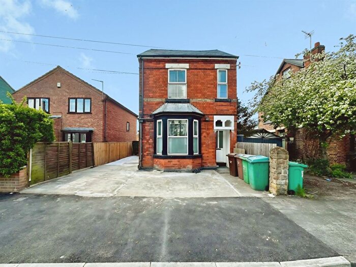 3 Bedroom Detached House For Sale In Greenfield Street, Nottingham, NG7