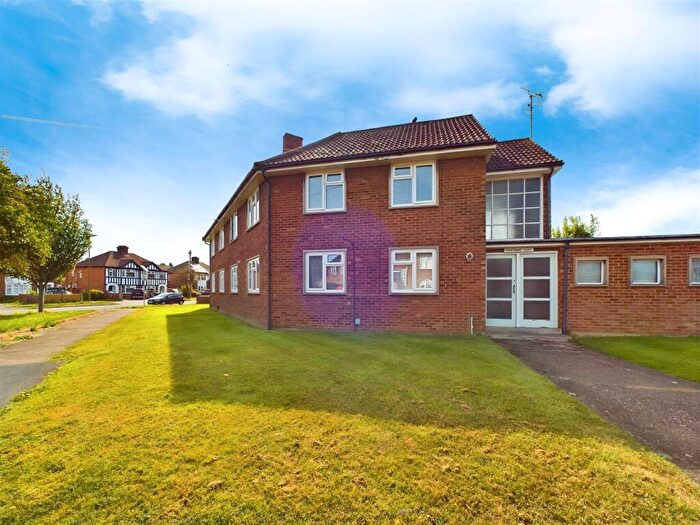 1 Bedroom Flat To Rent In Strathmore Avenue, Hitchin, SG5