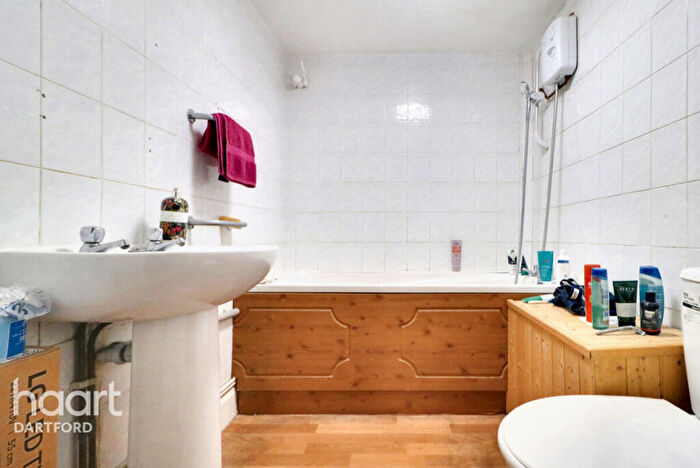 1 Bedroom Flat For Sale In Highfield Road, Dartford, DA1