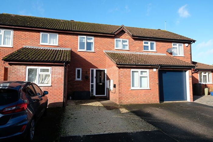 3 Bedroom Terraced House For Sale In Acorn Close, Marchwood, SO40