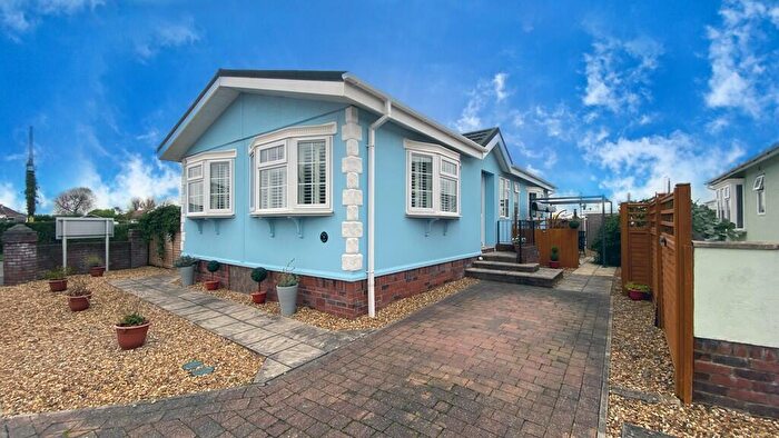 2 Bedroom Park Home For Sale In Maple View, Ardnave Park, Kewstoke, BS22