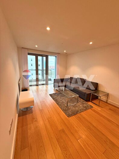 2 Bedroom Flat To Rent In Barking Road, E16