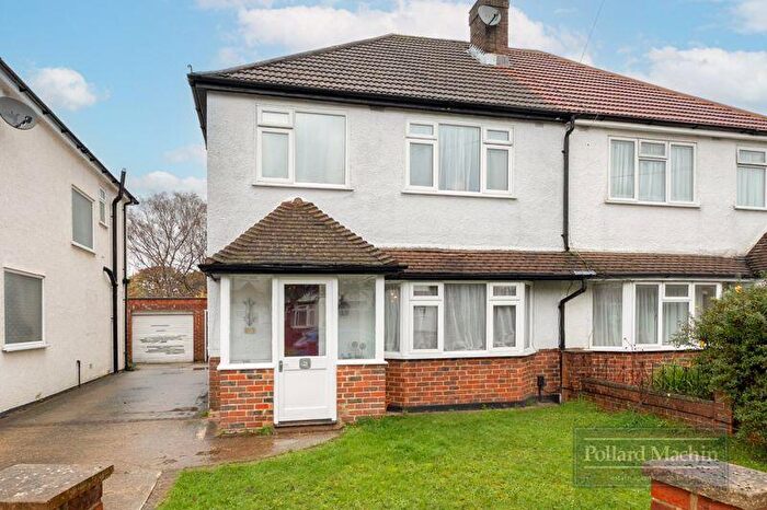 3 Bedroom Semi Detached House For Sale In Ashdown Gardens, Sanderstead, CR2