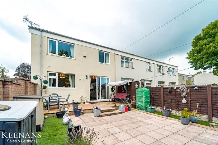 2 Bedroom End Terrace House For Sale In Chichester Close, Burnley, BB10