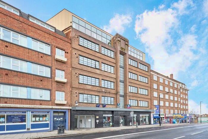 2 Bedroom Flat To Rent In Leigham Court Road, London, SW16