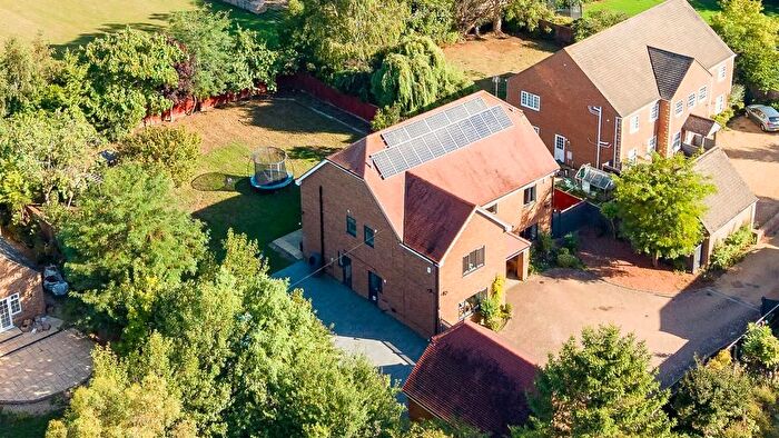 5 Bedroom Detached House For Sale In Nene Close, Guyhirn, Cambridgeshire, PE13