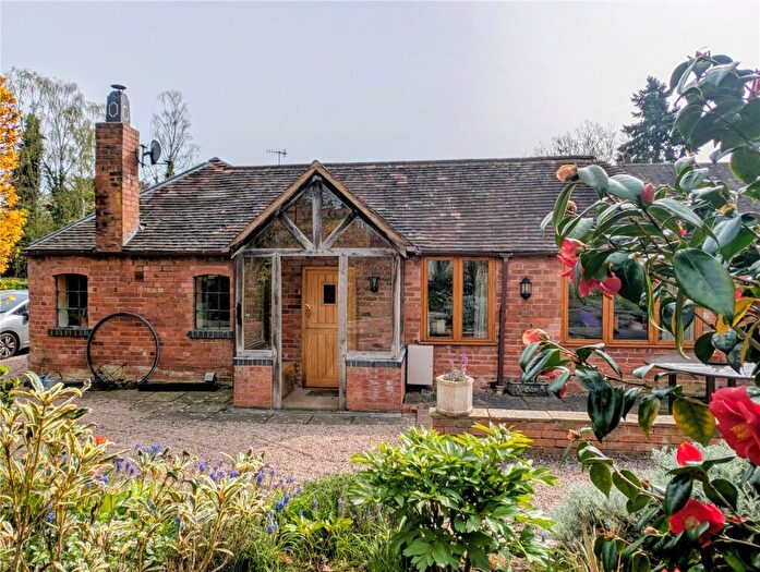 3 Bedroom Bungalow For Sale In Charlton, Hartlebury, Kidderminster, DY11