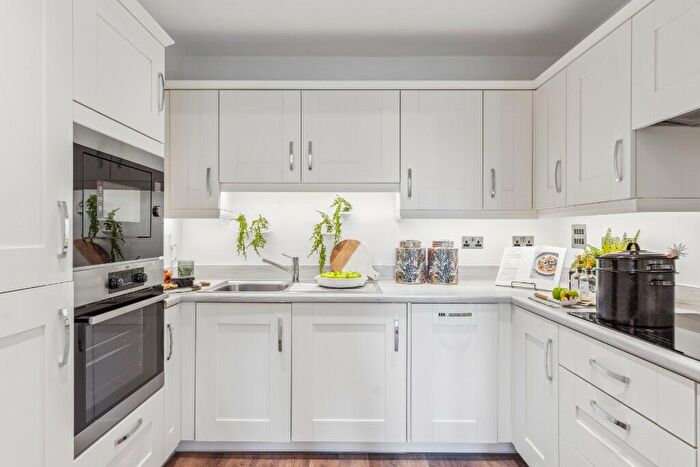 2 Bedroom Retirement Property For Sale In Millfield Green, Millfield Lane, Caddington, LU1