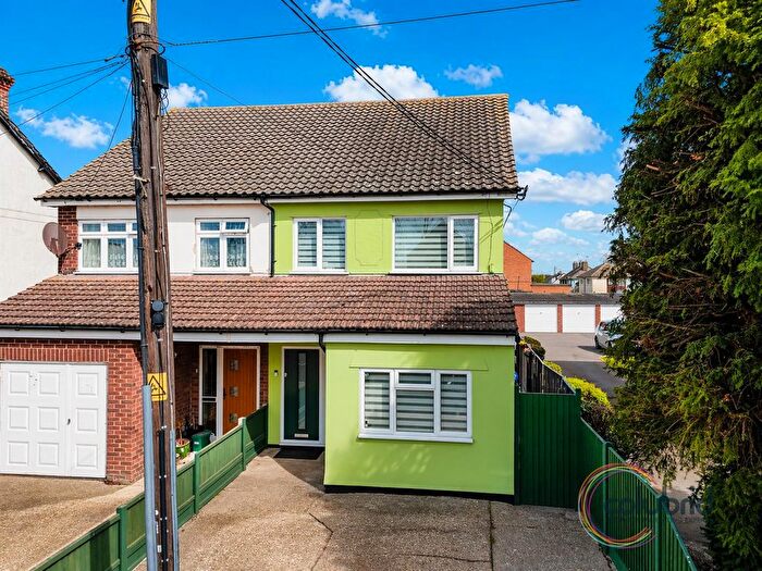 3 Bedroom Semi Detached House For Sale In Church Road, Corringham, SS17