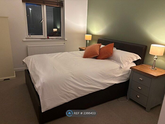 1 Bedroom Flat To Rent In Buckingham Court., Surrey, TW18