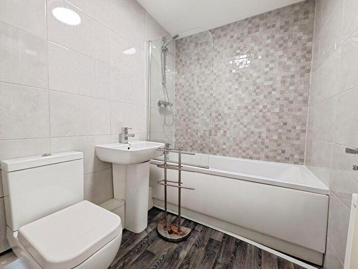 3 Bedroom End Of Terrace House For Sale In Friars Way, Fenham, Newcastle Upon Tyne, NE5