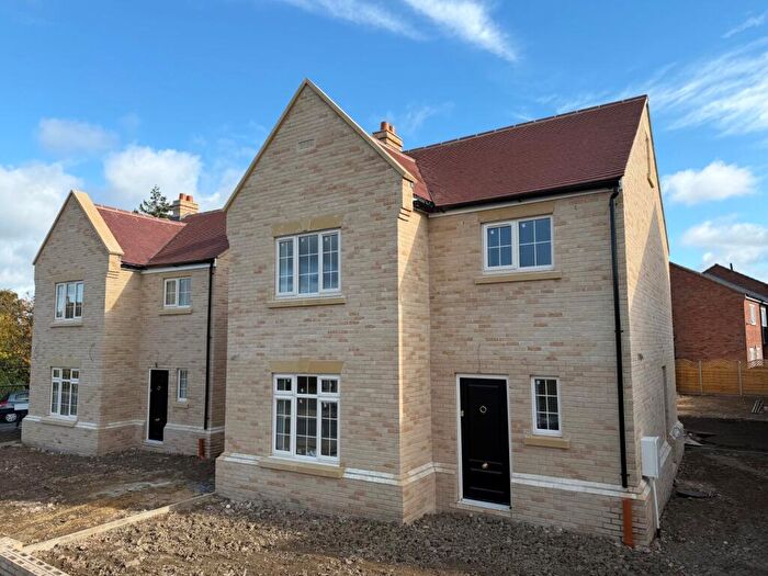 4 Bedroom Detached House For Sale In Potton Road, Hilton, Huntingdon, Cambridgeshire, PE28