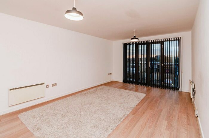2 Bedroom Flat For Sale In Albion Street, Wolverhampton, West Midlands, WV1