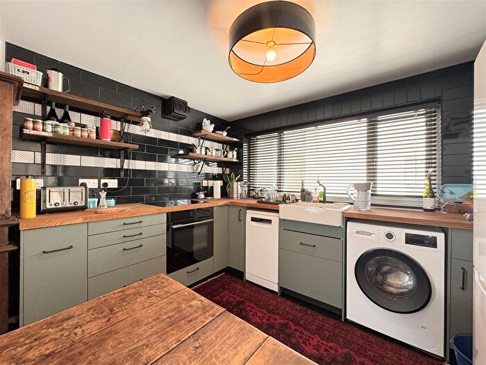 1 Bedroom Flat For Sale In High Atlantic, Watergate Road, Newquay, TR7