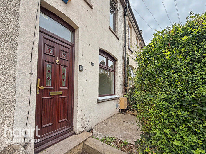 2 Bedroom Terraced House To Rent In Gordon Road, Chatham, ME4