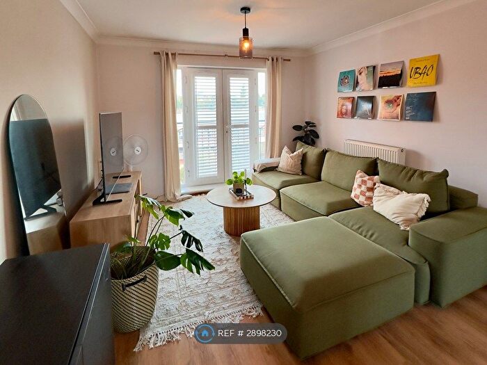 2 Bedroom Flat To Rent In Sherwood, Nottingham, NG5